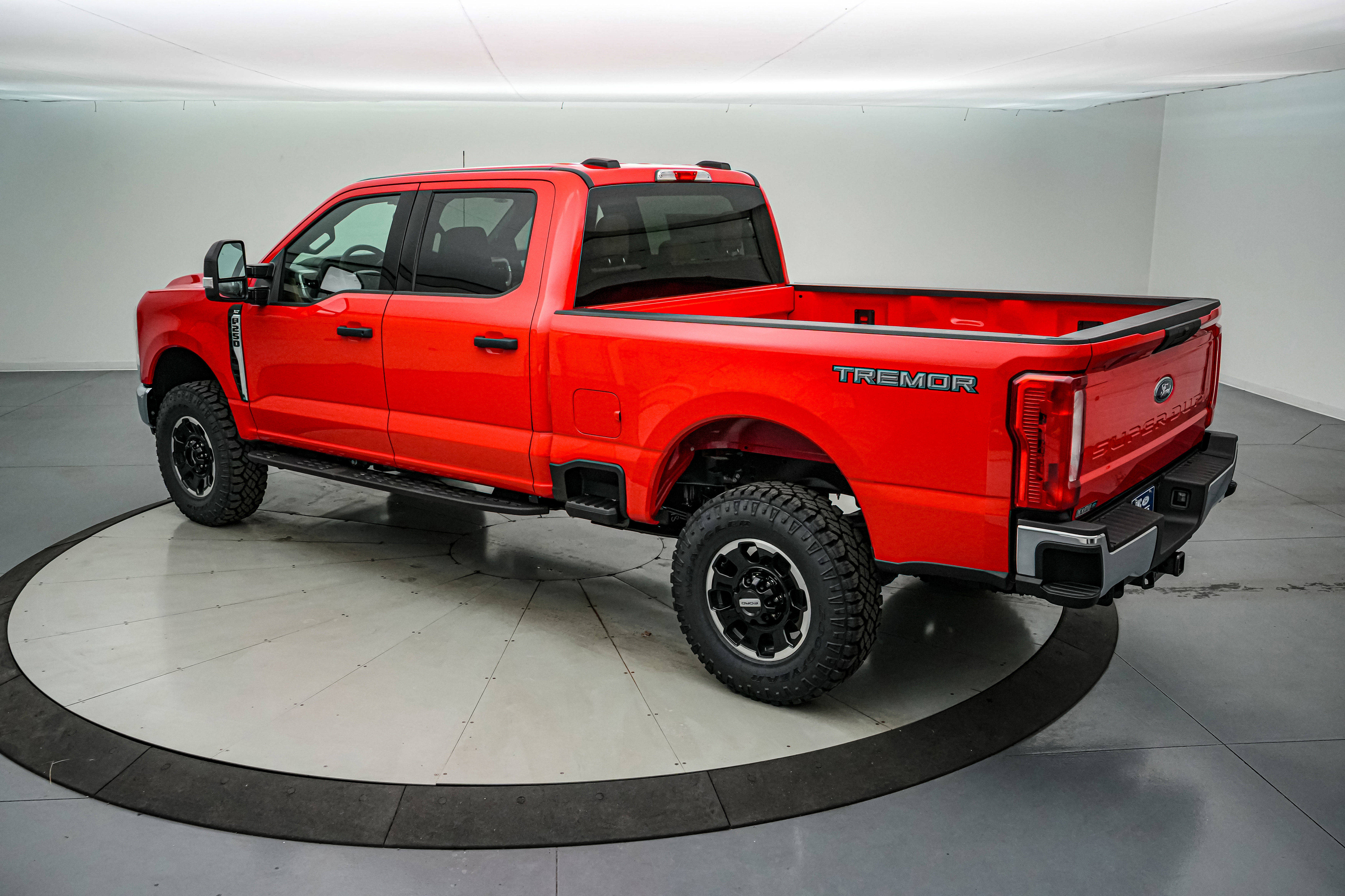 New 2026 Ford F250 XLT w/ Tremor Off-Road Package image 7