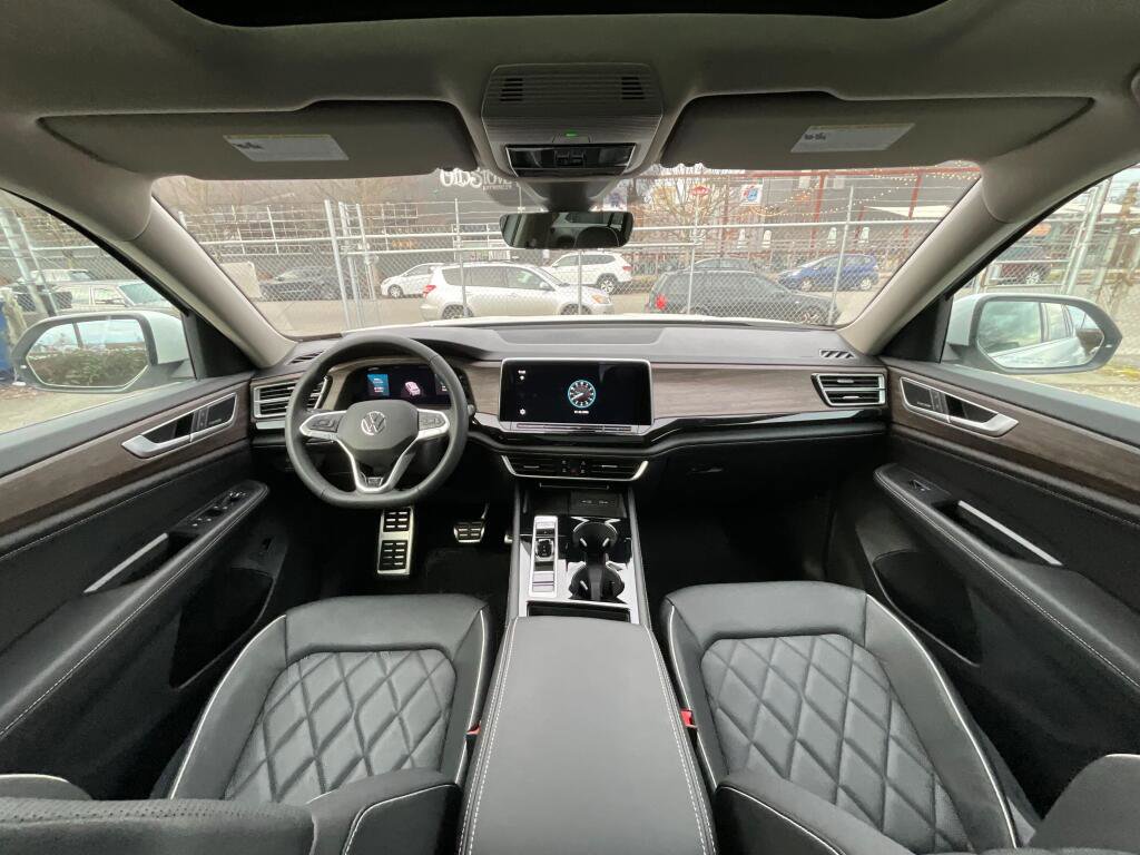 New 2026 Volkswagen Atlas SEL Premium R-Line image 16