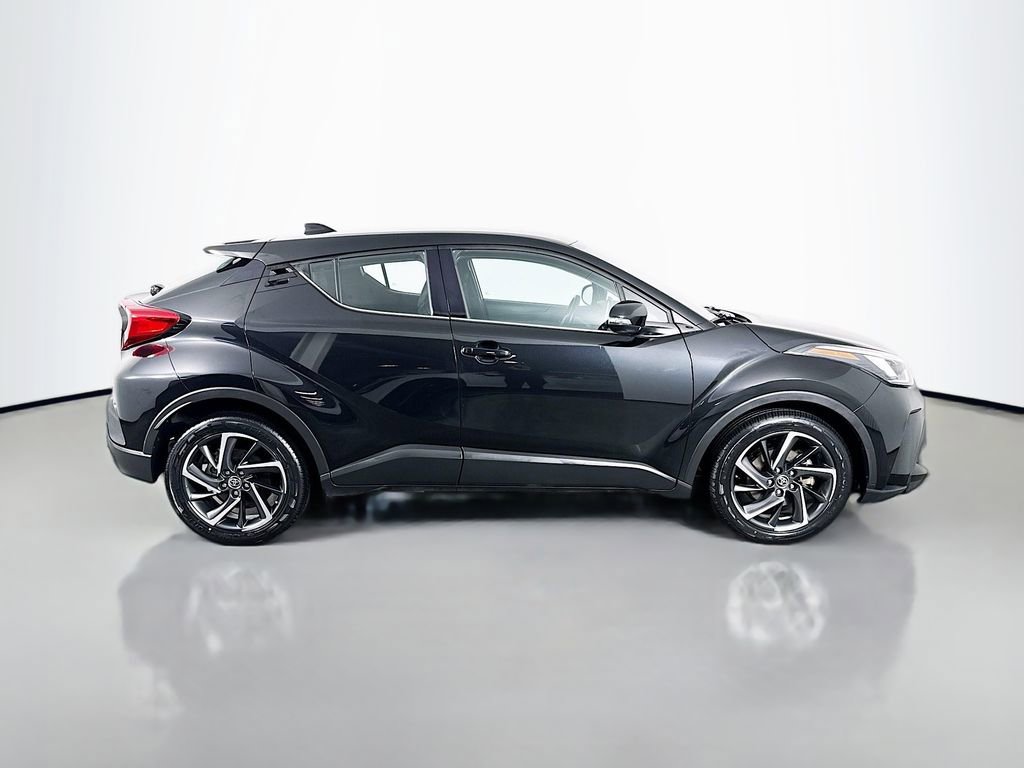 Certified 2022 Toyota C-HR Limited image 4
