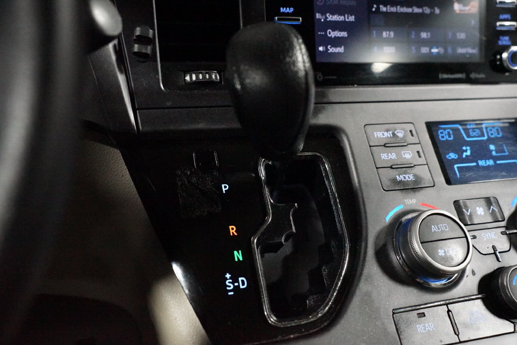 Certified 2020 Toyota Sienna LE FWD image 20