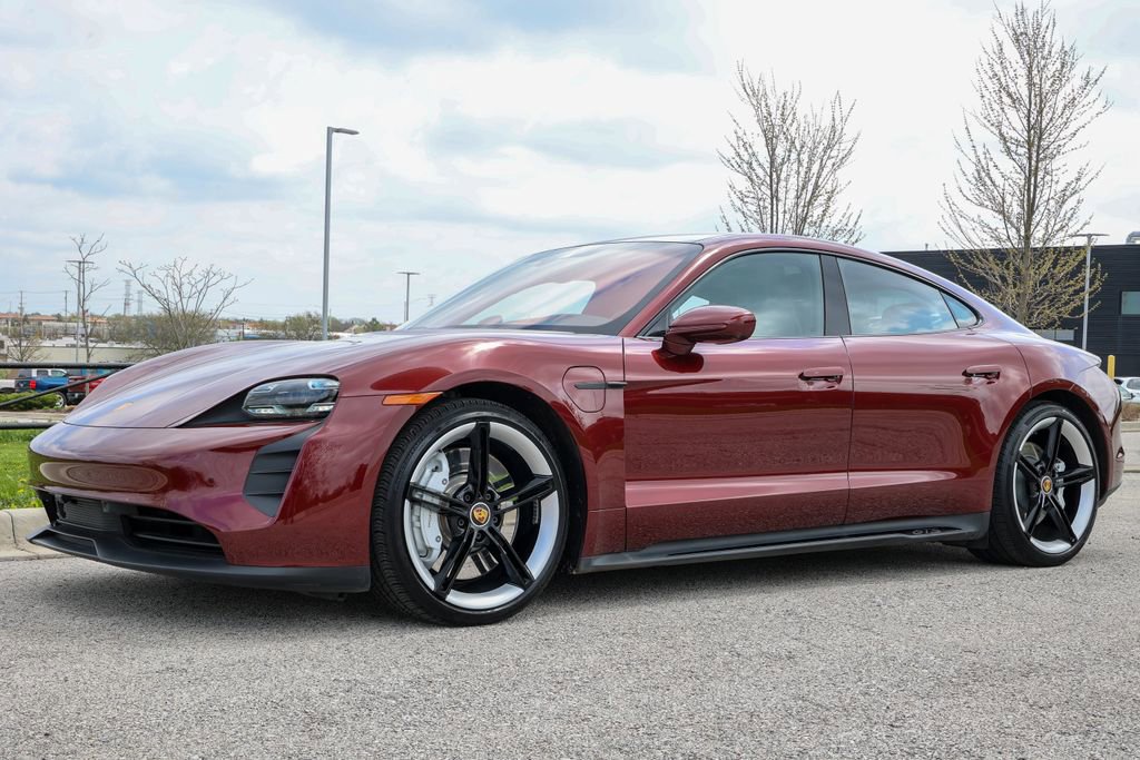 Certified 2022 Porsche Taycan GTS image 9