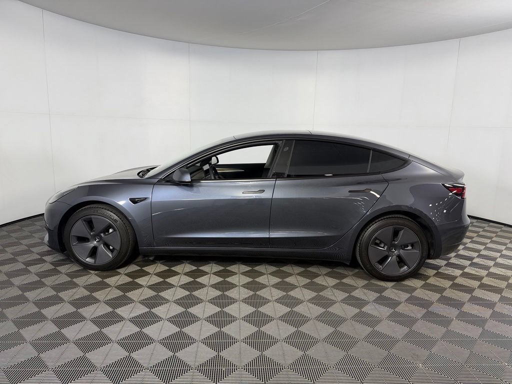 Used 2023 Tesla Model 3 Standard Range RWD image 9
