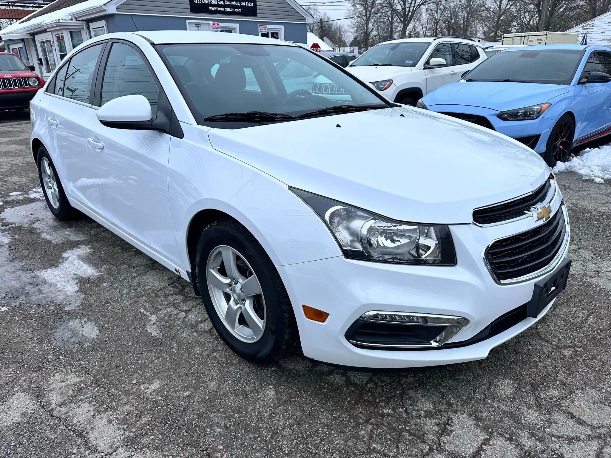 Used 2015 Chevrolet Cruze LT image 2