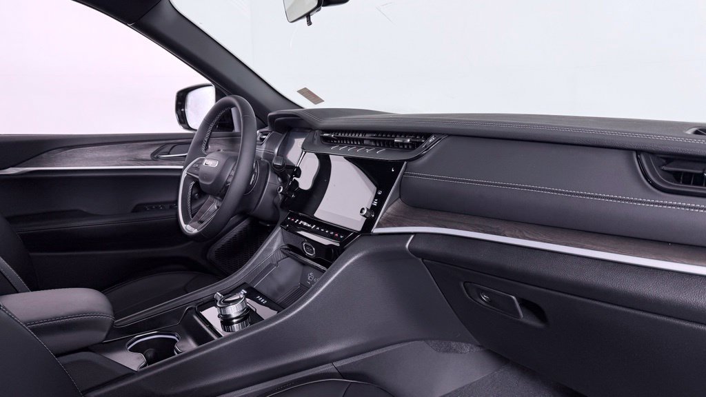 New 2027 Jeep Grand Cherokee Limited AWD/4WD image 35