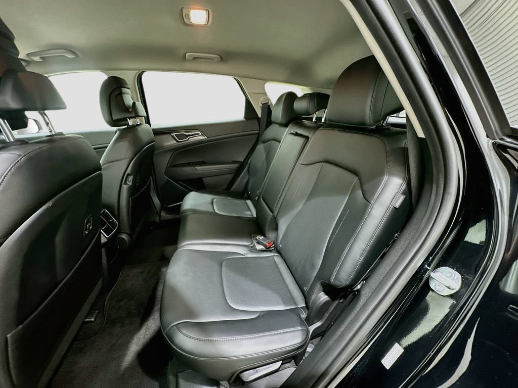 Used 2025 Kia Sportage EX FWD image 24