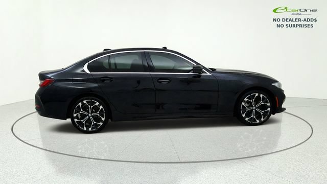 Used 2025 BMW 330i xDrive Sedan AWD/4WD image 2