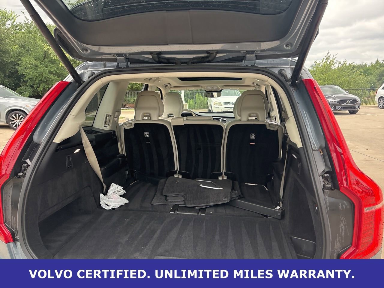Used 2023 Volvo XC90 B6 Plus w/ Protection Package Premier AWD/4WD image 9