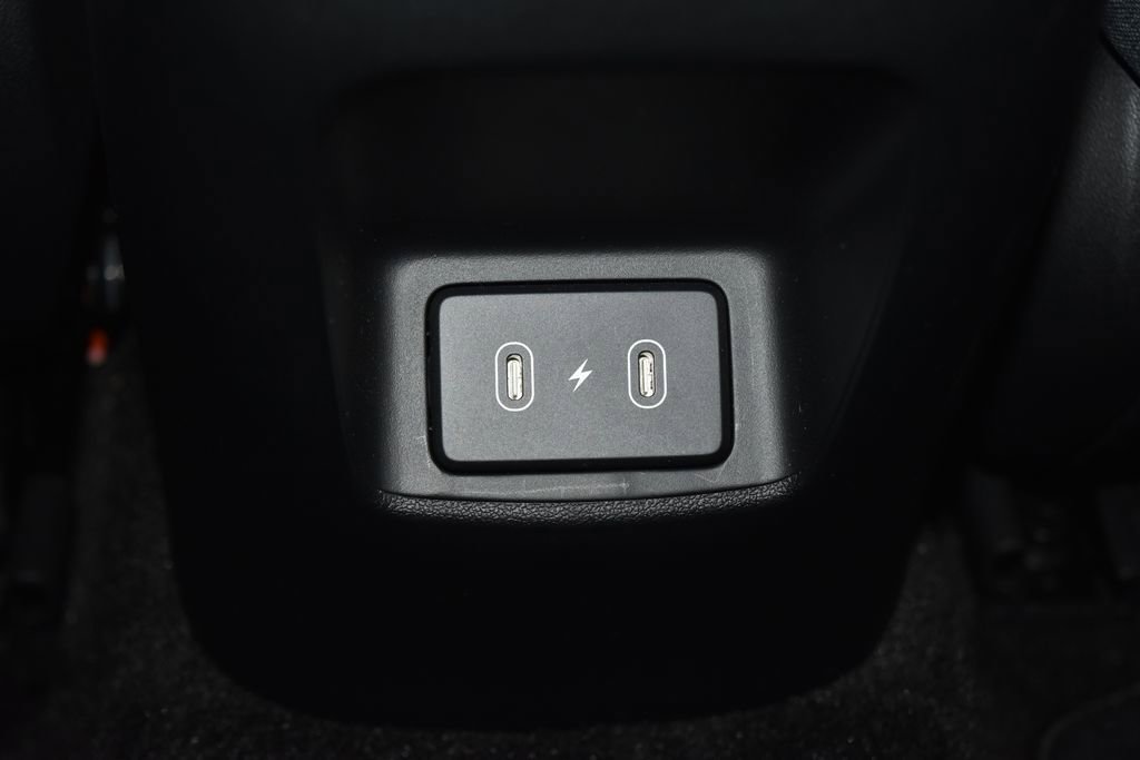 Used 2025 Hyundai Elantra Limited image 21