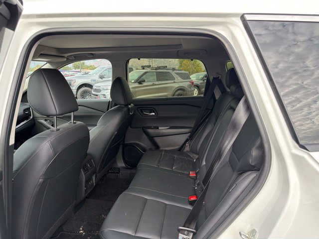 Used 2025 Nissan Rogue SL w/ SL Premium Package AWD/4WD image 22