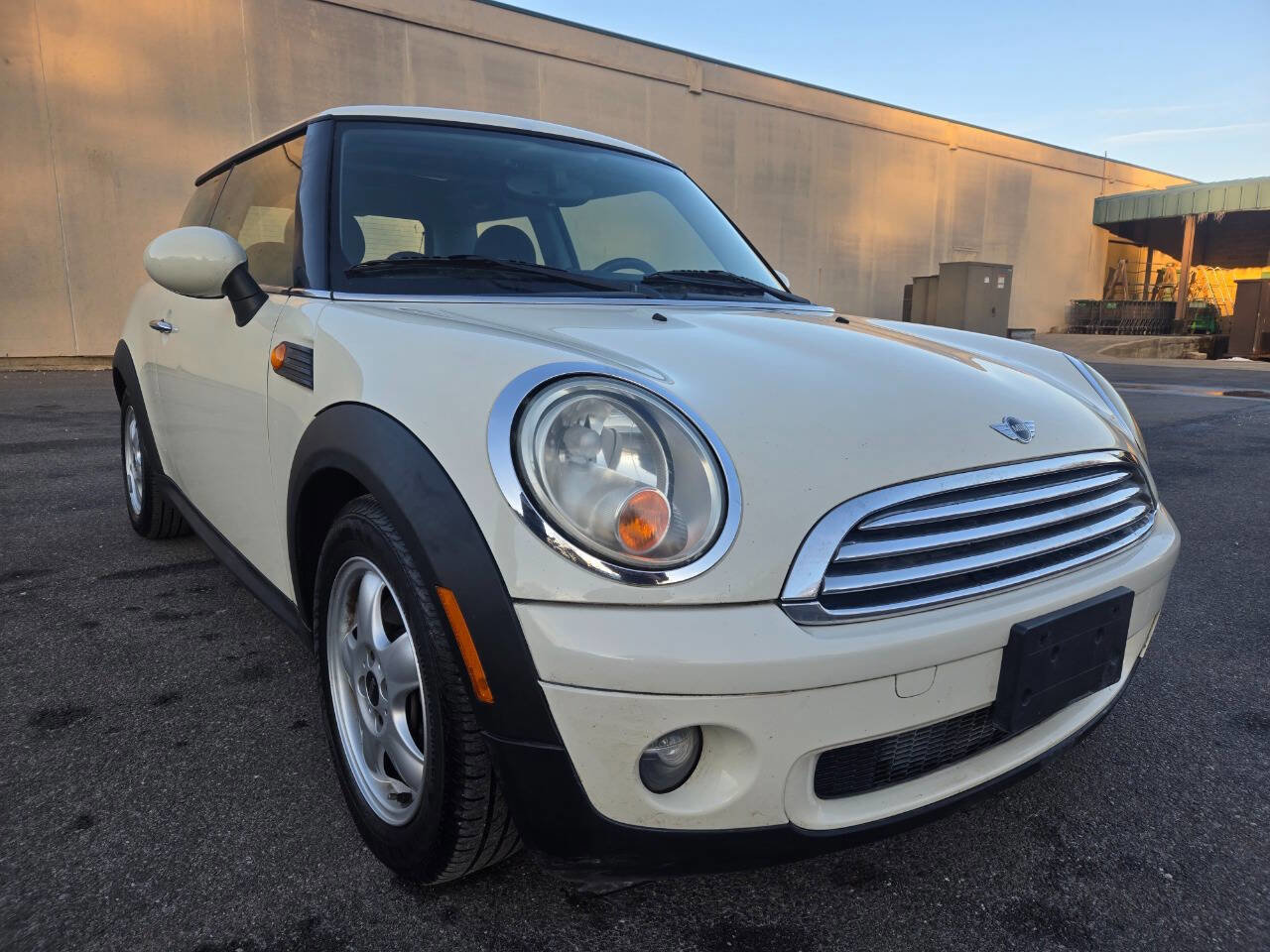 Used 2010 MINI Cooper Hardtop image 15