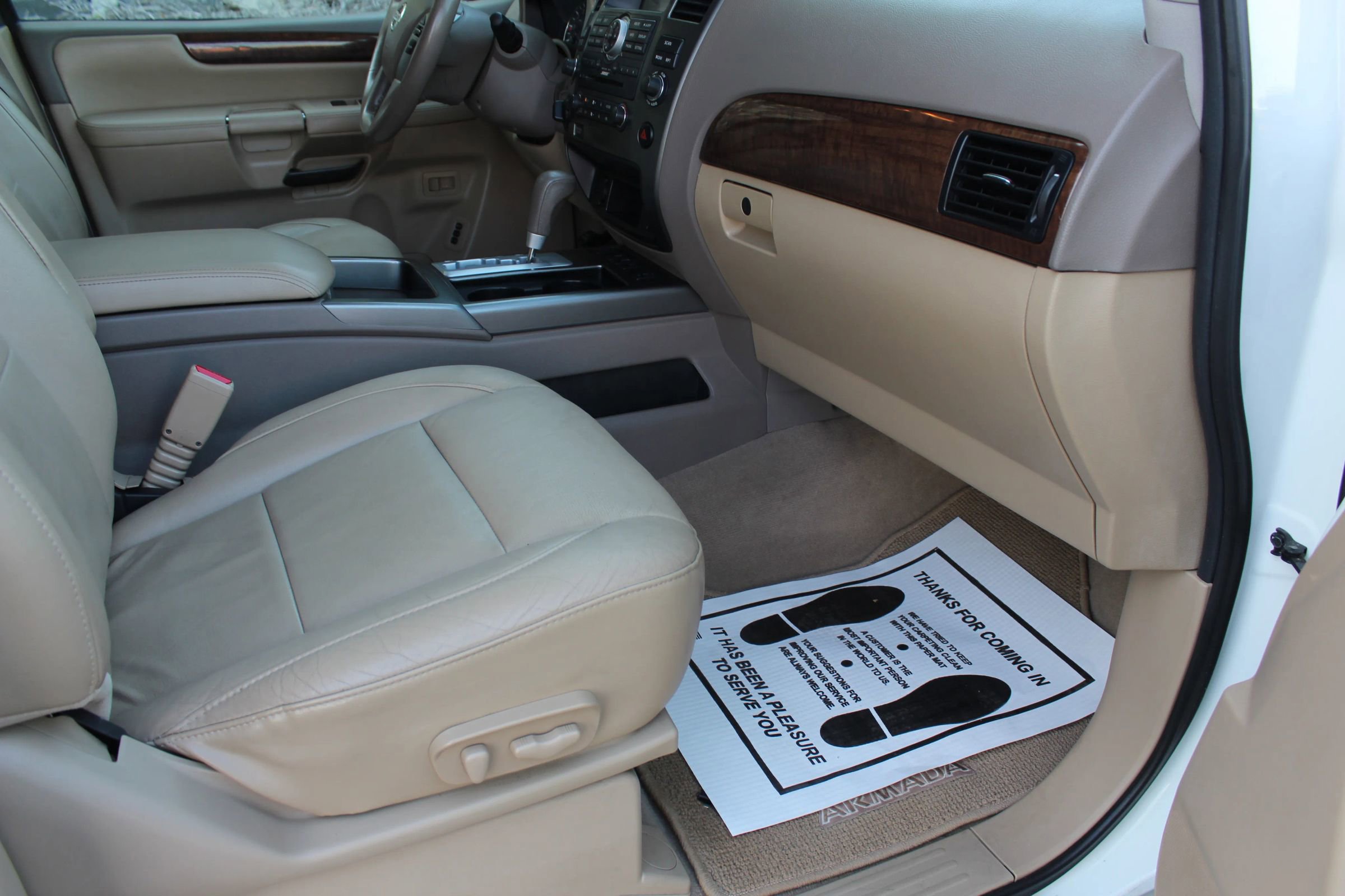 Used 2014 Nissan Armada Platinum image 18