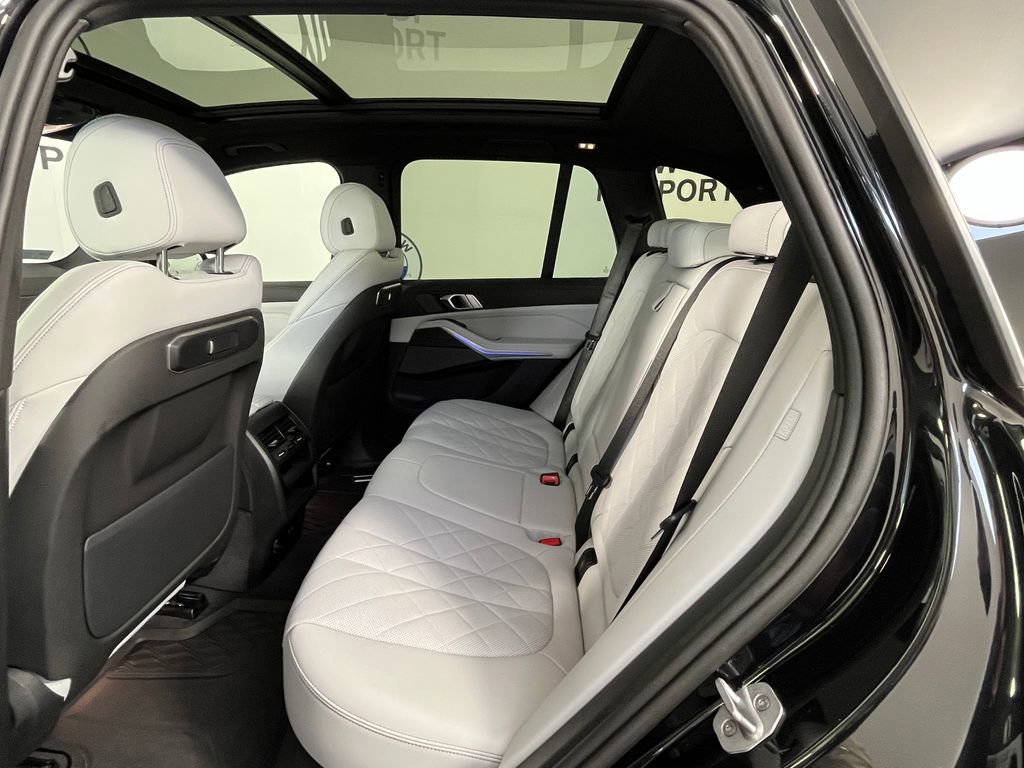 Certified 2024 BMW X5 xDrive40i w/ Premium Package AWD/4WD image 21