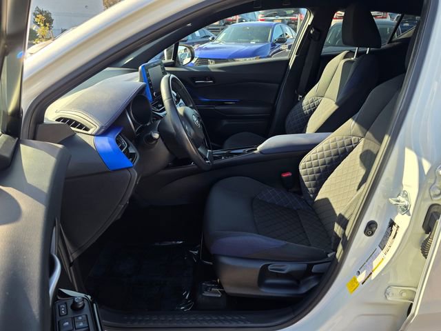 Used 2022 Toyota C-HR XLE FWD image 15