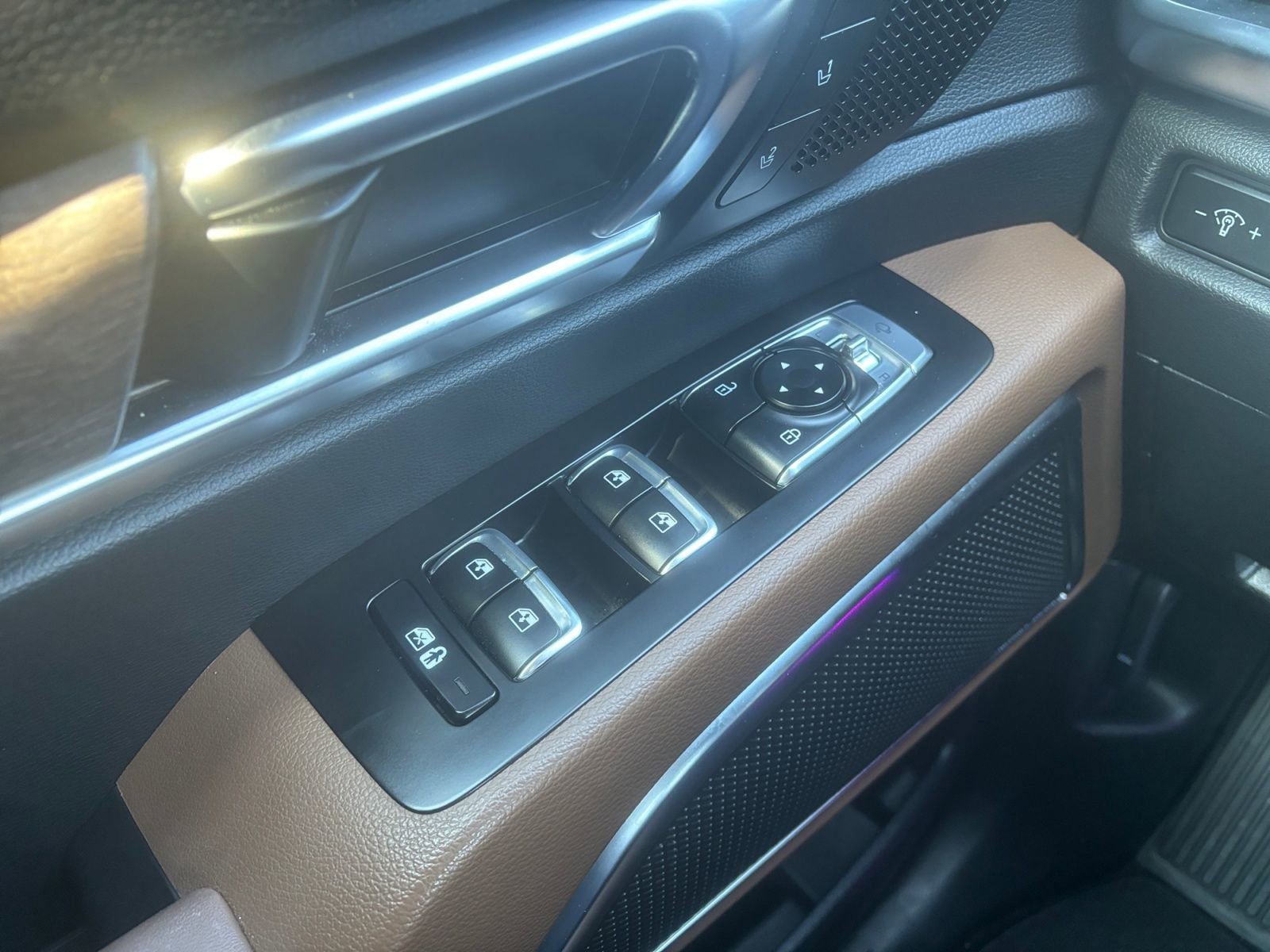 Used 2022 Kia Telluride SX w/ SX Prestige Package image 20