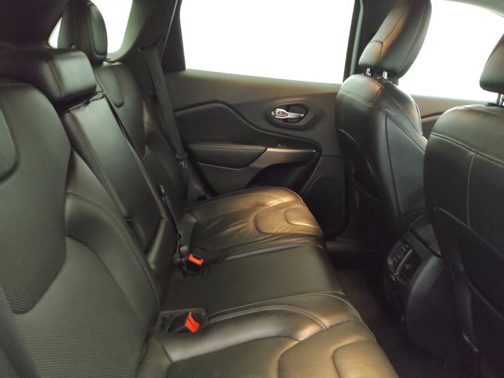 Used 2020 Jeep Cherokee Limited AWD/4WD image 19