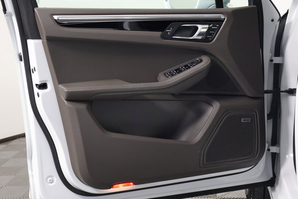 Used 2023 Porsche Macan S image 13