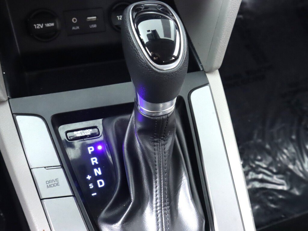 Used 2019 Hyundai Elantra SEL FWD image 25