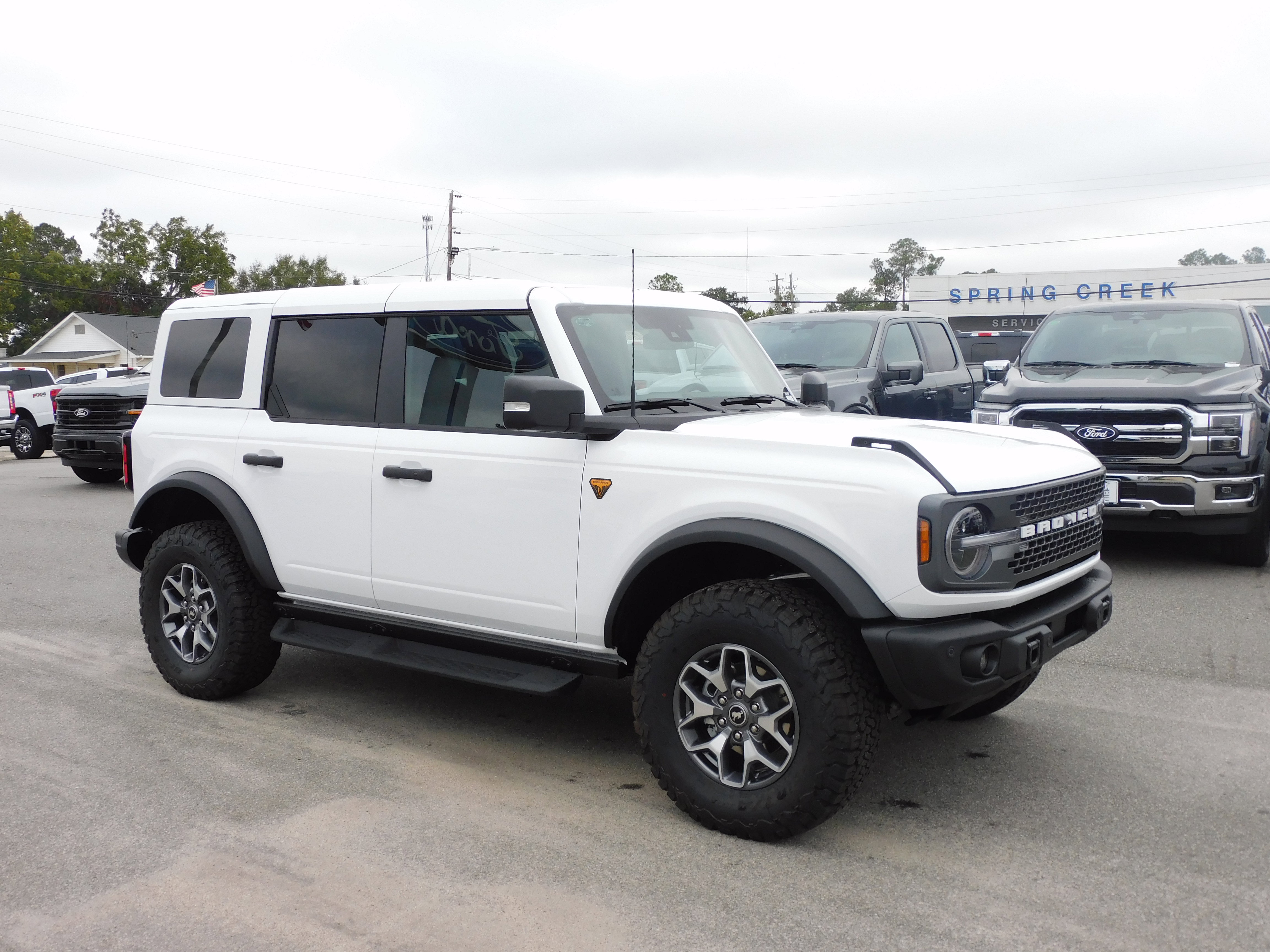 New 2025 Ford Bronco Badlands image 4