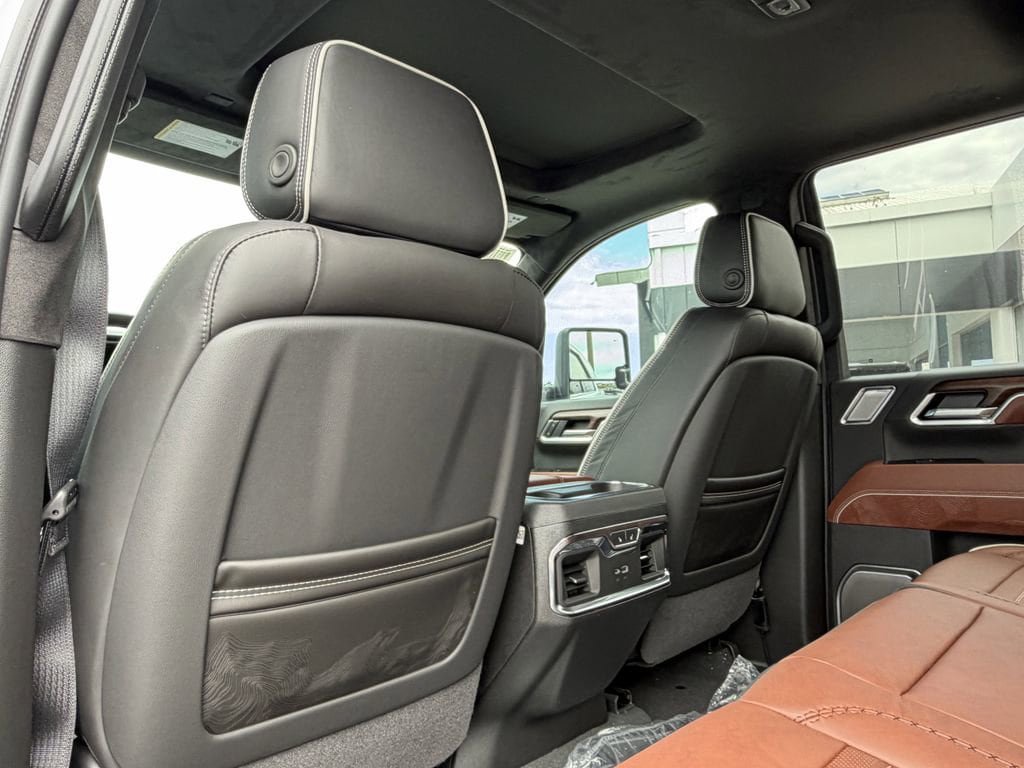 New 2026 GMC Sierra 2500 Denali Ultimate AWD/4WD image 16