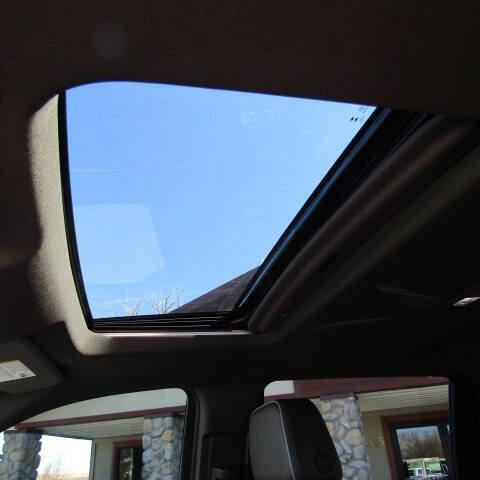 Used 2025 GMC Sierra 3500 Denali w/ Denali Reserve Package image 24