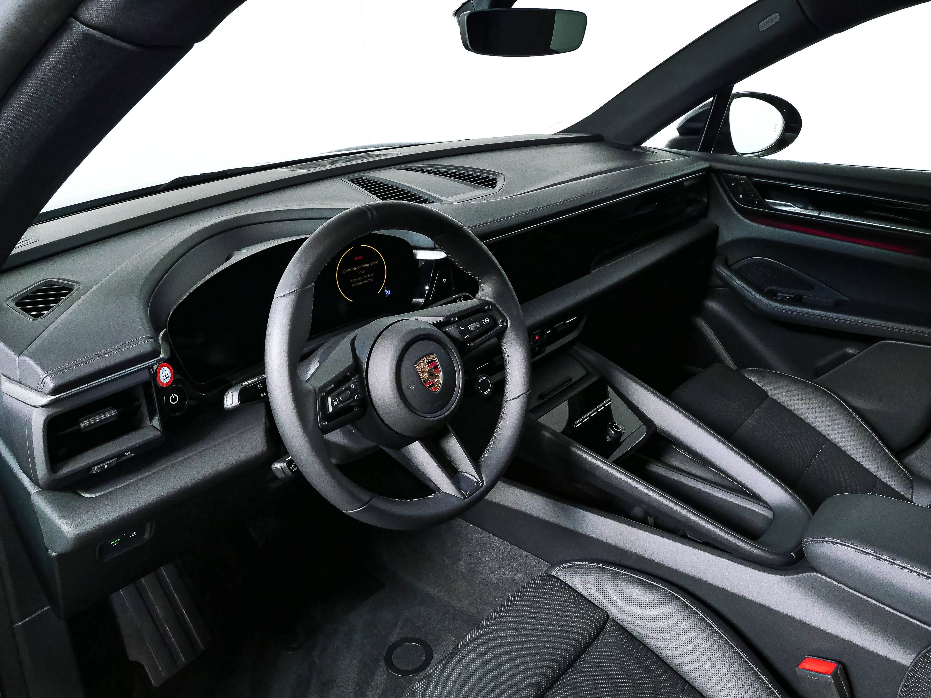 Certified 2025 Porsche Macan Electric RWD image 4