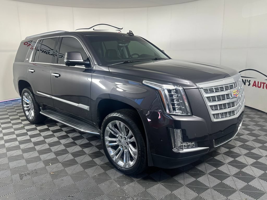 Used 2018 Cadillac Escalade Luxury w/ LPO, Radiant Package AWD/4WD image 12