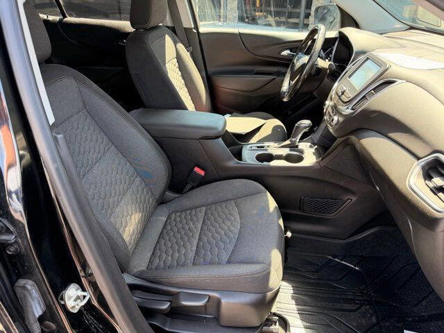 Used 2018 Chevrolet Equinox LT AWD/4WD image 13