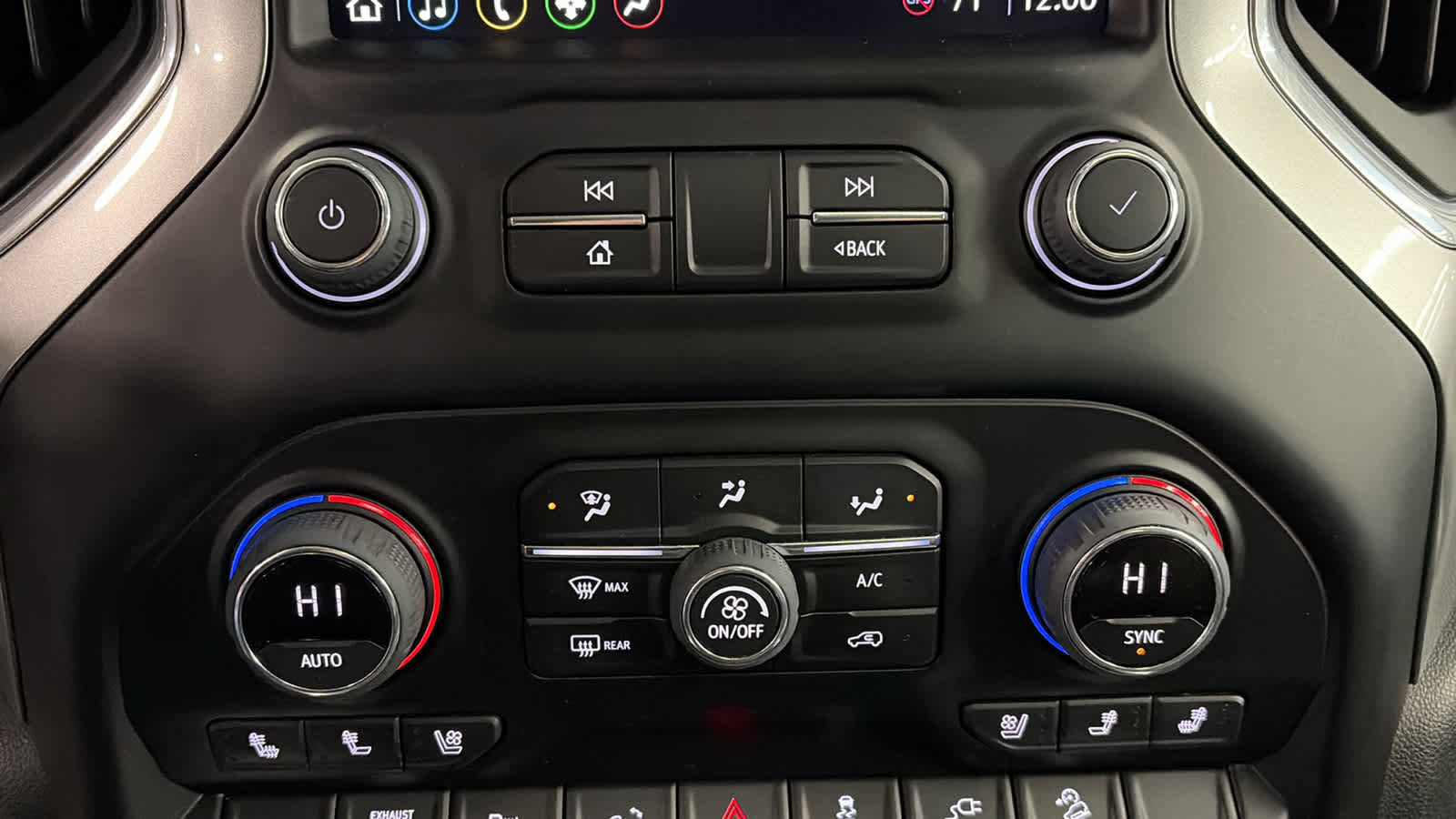 Used 2022 Chevrolet Silverado 2500 LTZ w/ LTZ Plus Package image 17