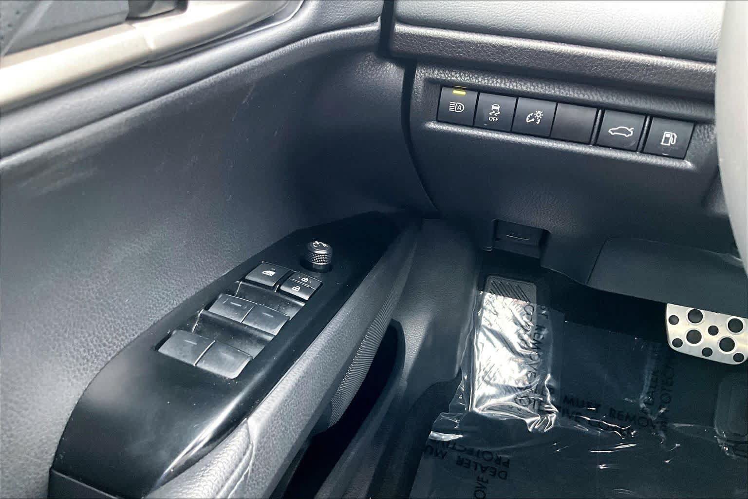Used 2026 Toyota Camry XSE FWD image 34