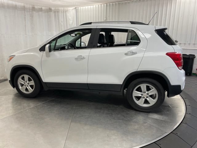 Used 2019 Chevrolet Trax LT w/ LT Convenience Package FWD image 4