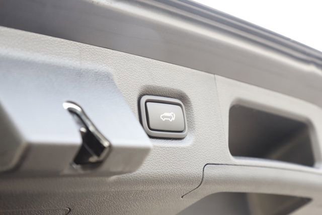 Certified 2023 Hyundai Santa Fe Calligraphy w/ Cargo Package image 8