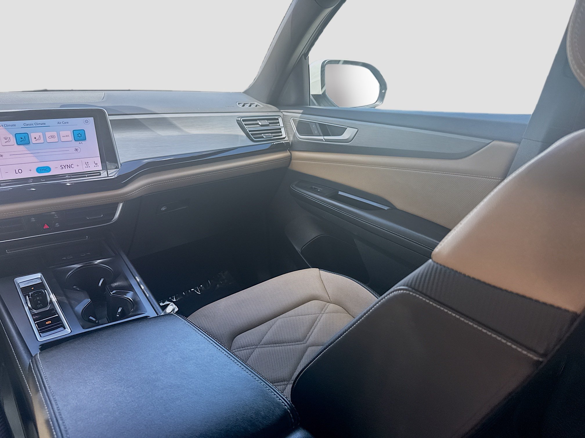 Certified 2024 Volkswagen Atlas Cross Sport SE FWD image 21