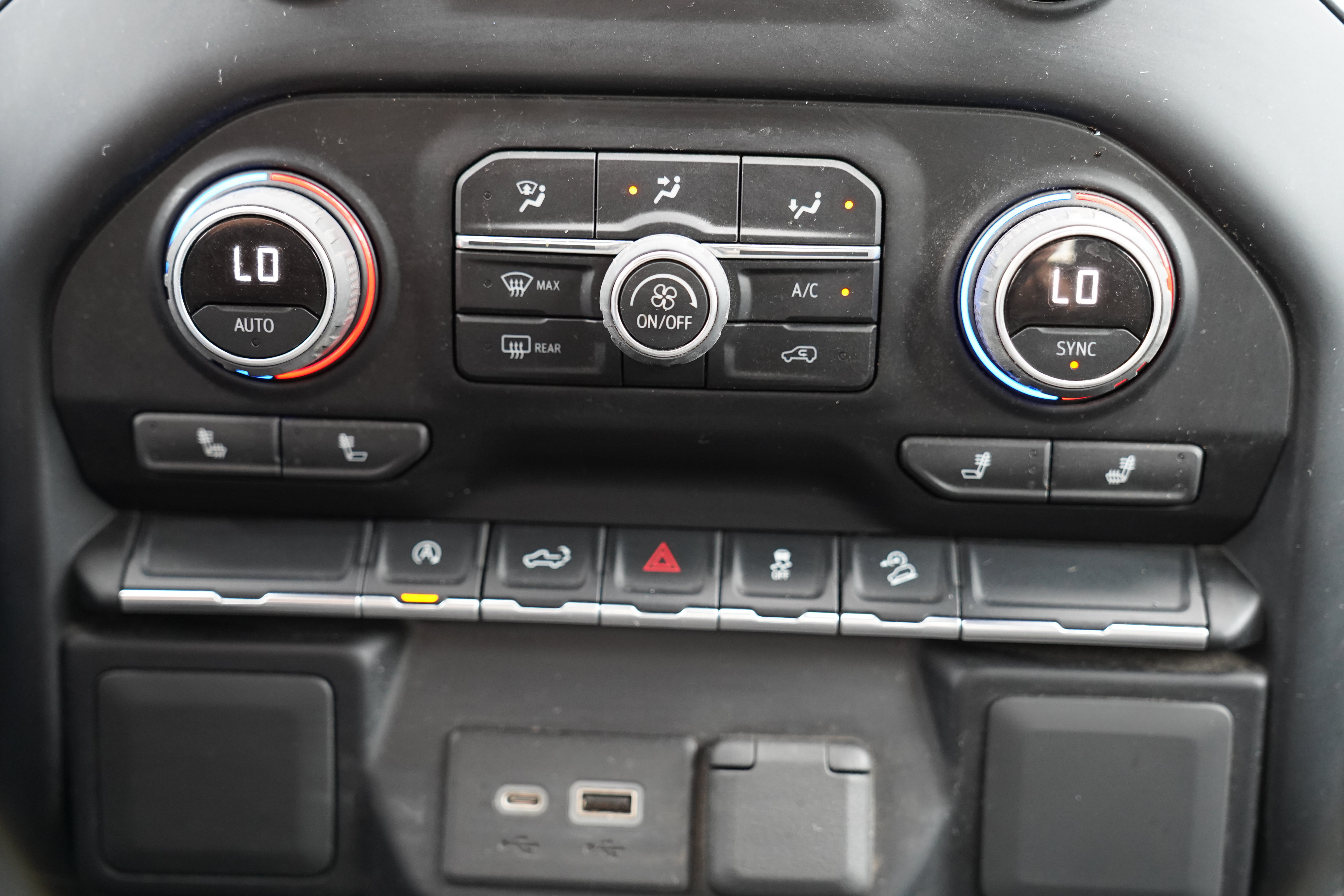 Used 2022 Chevrolet Silverado 1500 RST AWD/4WD image 25
