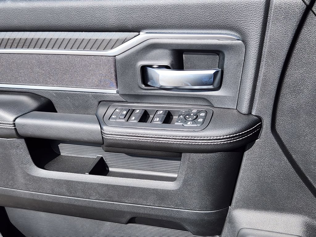 New 2026 RAM 2500 Big Horn AWD/4WD image 6