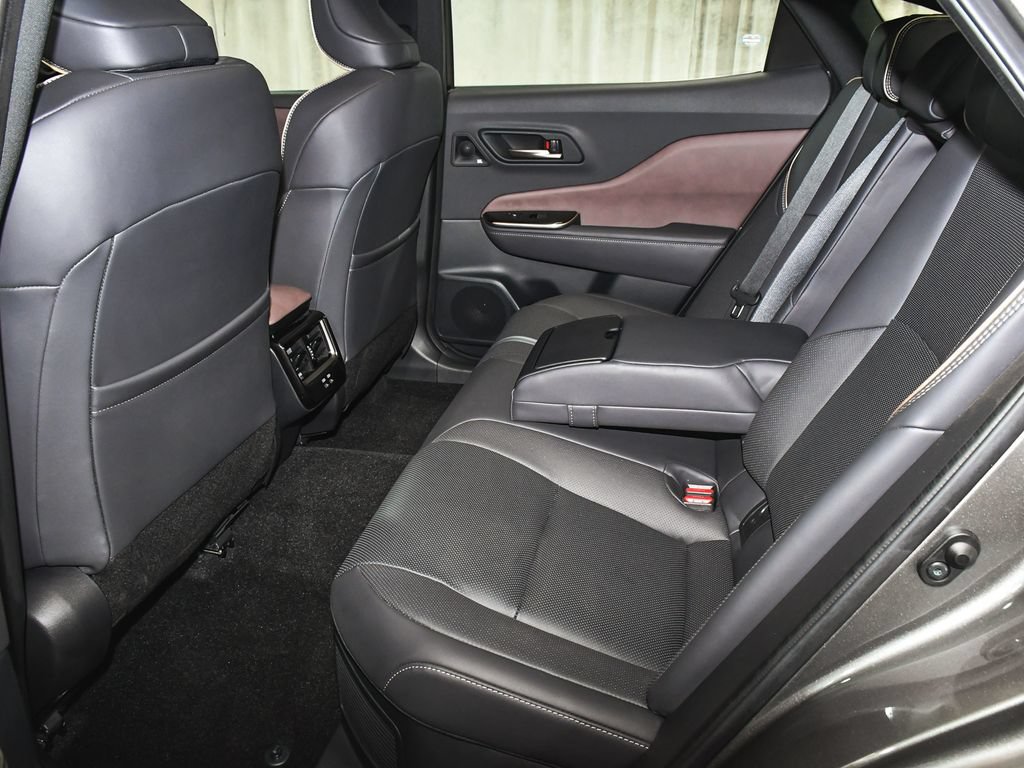 Used 2024 Toyota Crown AWD/4WD image 49