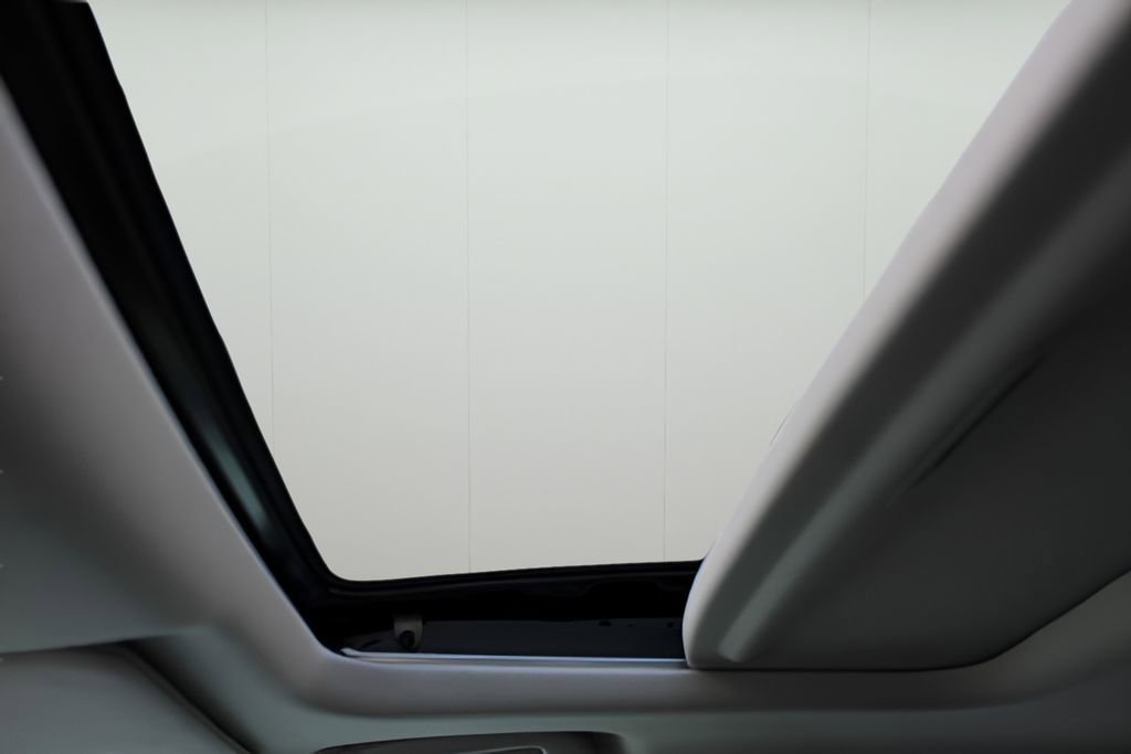 Used 2019 Honda HR-V EX-L image 10