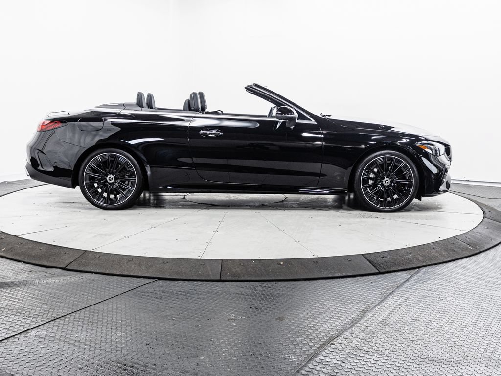 Used 2024 Mercedes-Benz CLE 450 4MATIC Cabriolet image 37