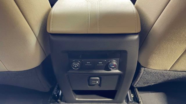 Used 2023 Chevrolet Traverse LS w/ Midnight/Sport Edition FWD image 21