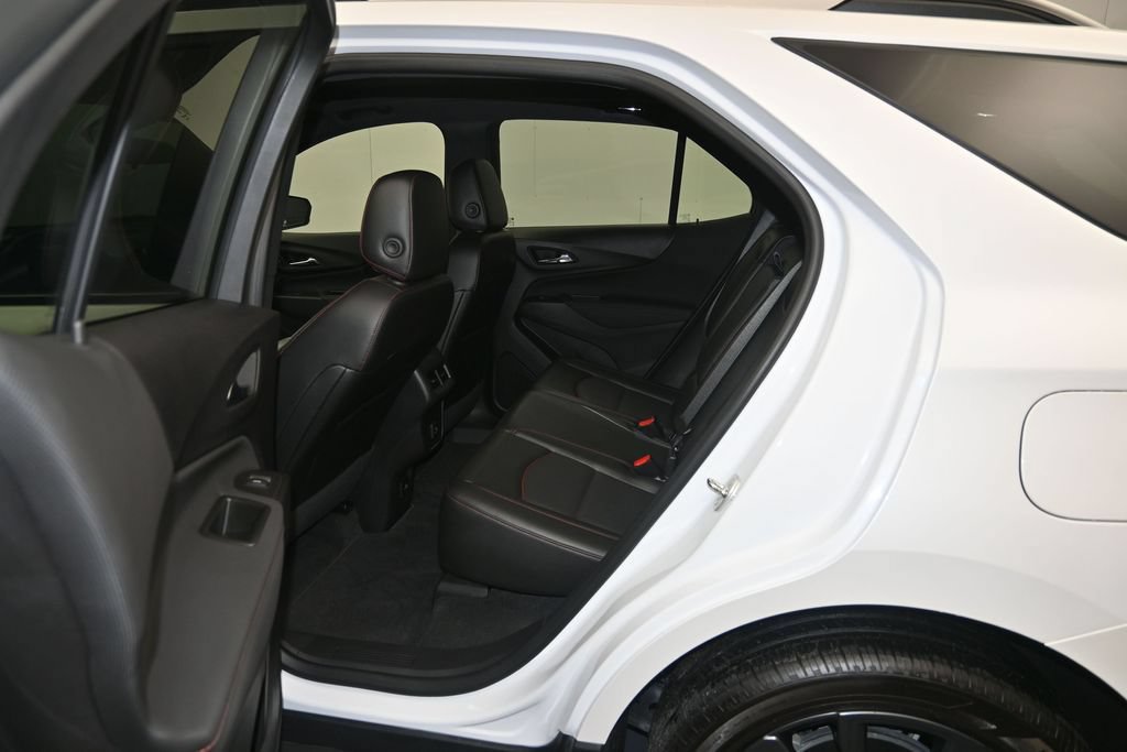 Used 2024 Chevrolet Equinox RS w/ RS Leather Package AWD/4WD image 24