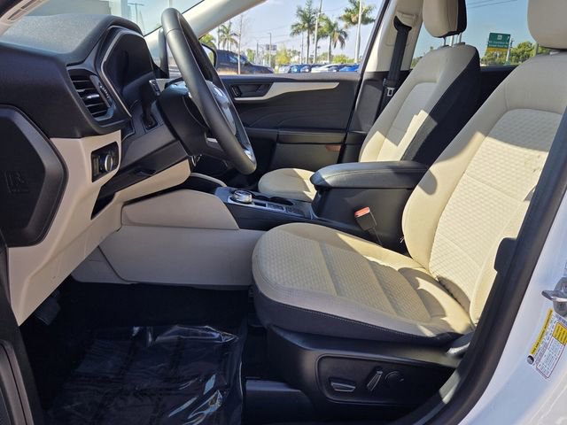 Certified 2022 Ford Escape SE w/ SE Sport Appearance Package image 12