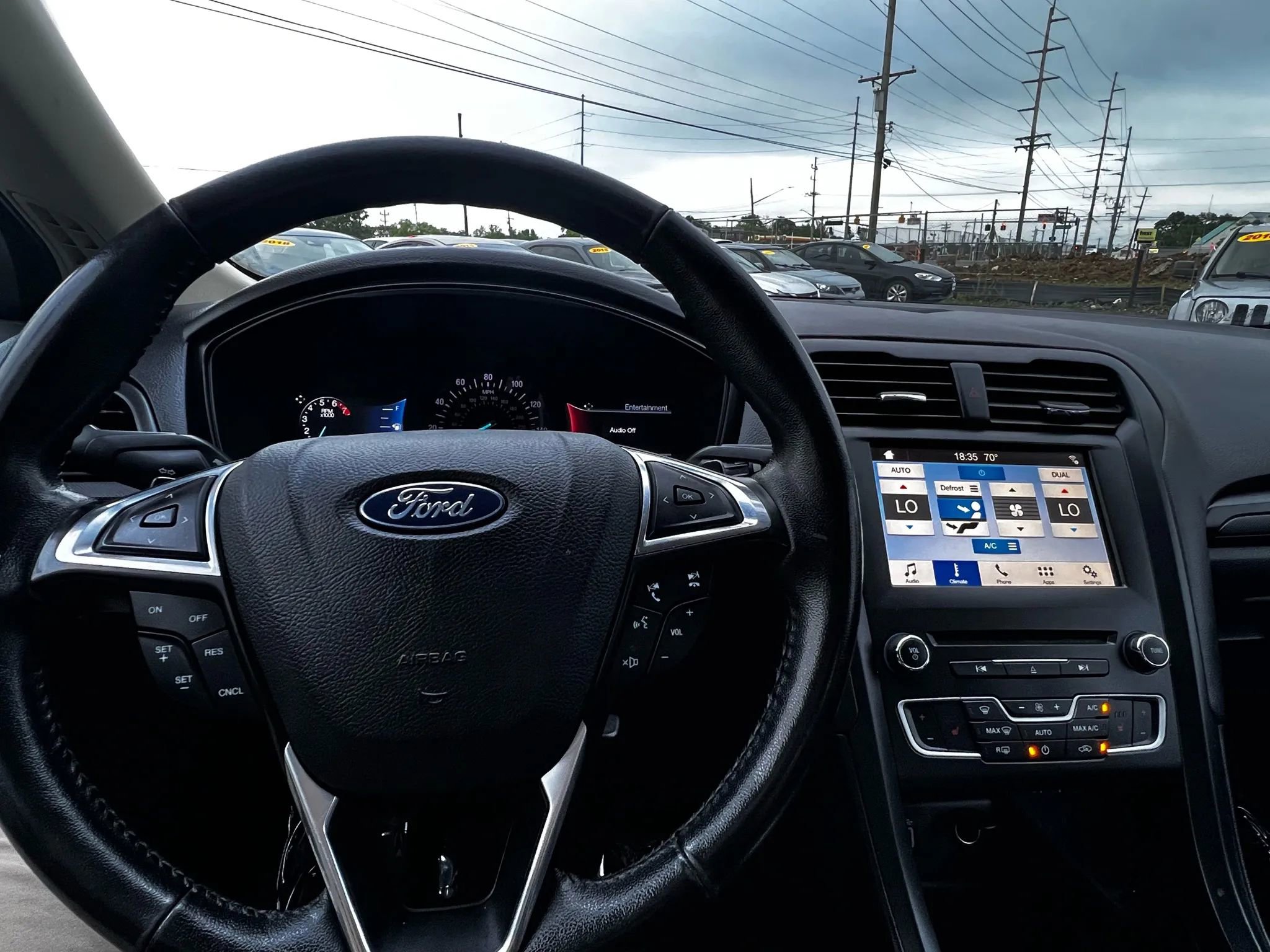 Used 2018 Ford Fusion SE w/ Equipment Group 201A image 33