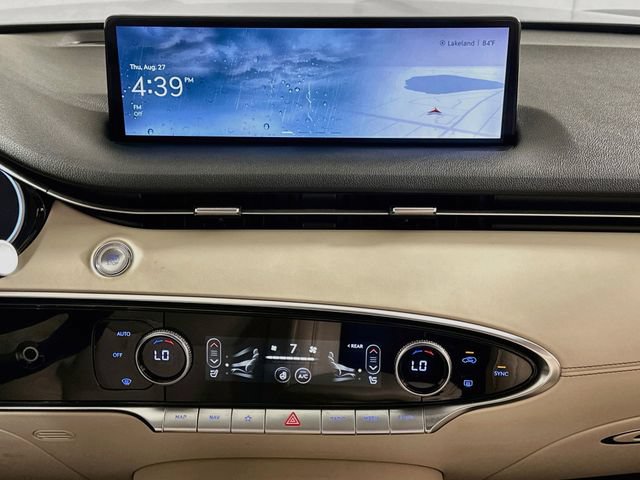 Certified 2024 Genesis GV70 2.5T w/ Select Package AWD/4WD image 15