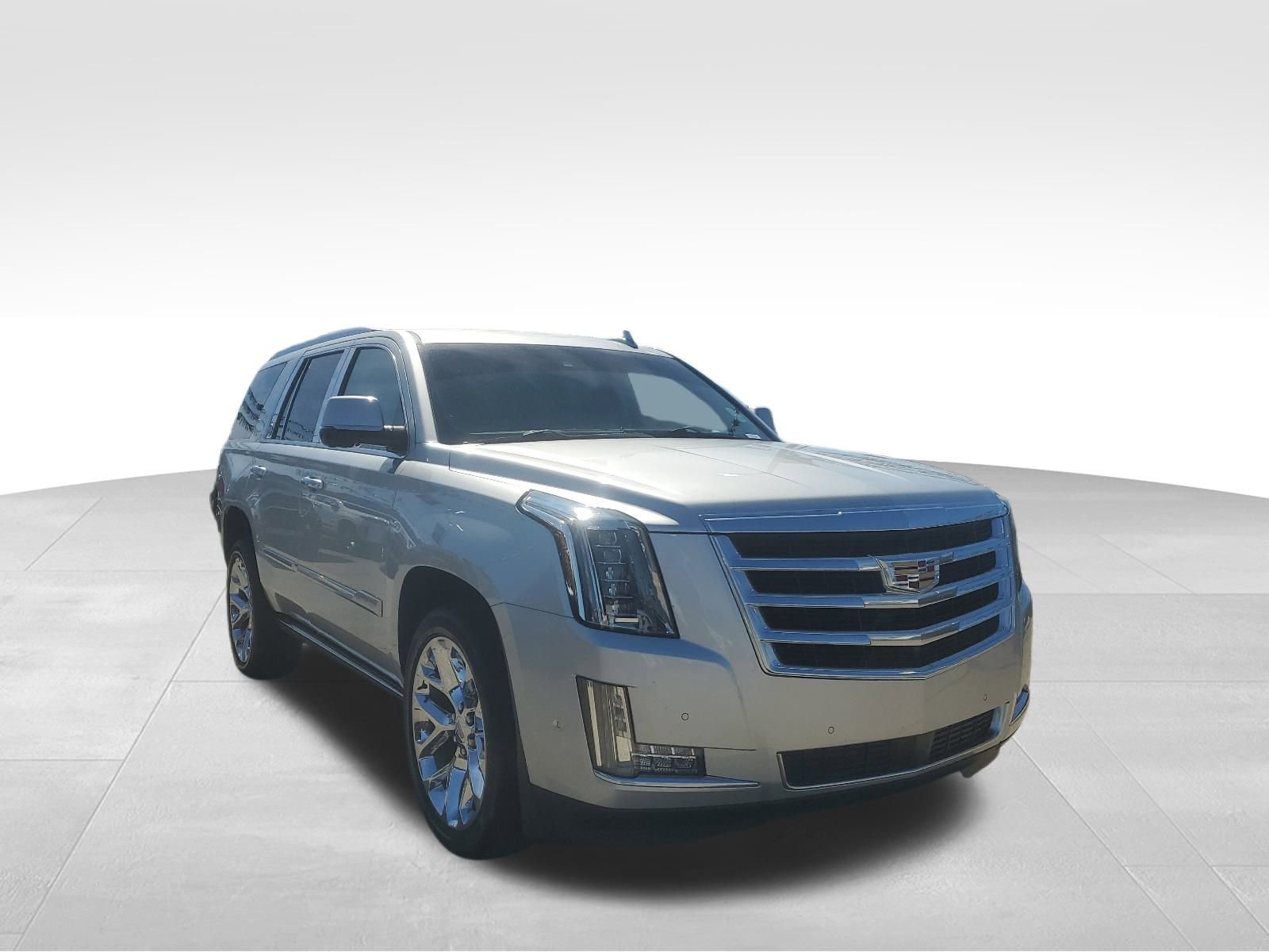 Used 2019 Cadillac Escalade Premium Luxury image 3