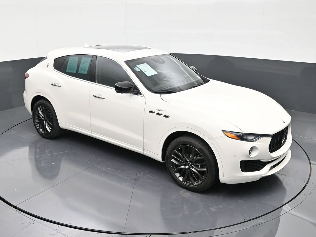 Used 2024 Maserati Levante GT Ultima AWD/4WD image 18