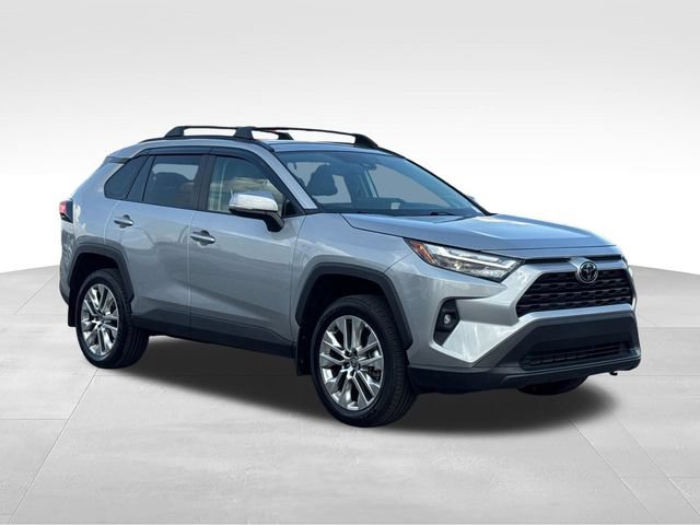 Used 2025 Toyota RAV4 XLE Premium w/ Weather Package AWD/4WD image 10