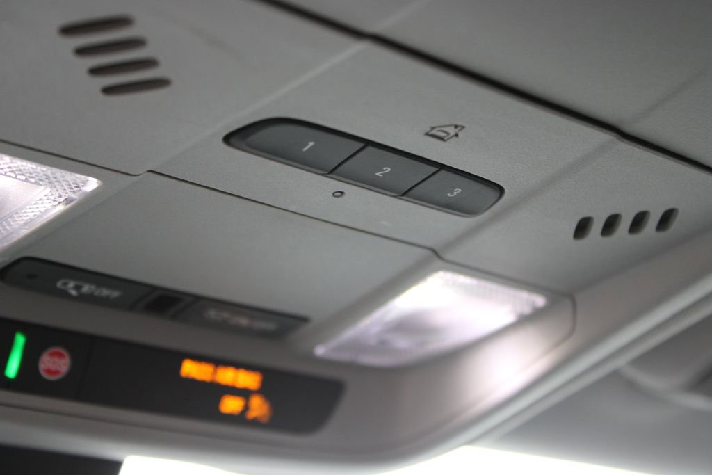 Used 2024 GMC Terrain SLT image 45