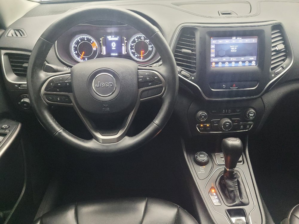 Used 2019 Jeep Cherokee Latitude Plus w/ Cold Weather Group AWD/4WD image 22