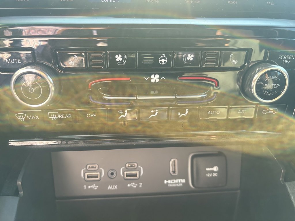 Used 2025 Jeep Grand Cherokee Summit image 10