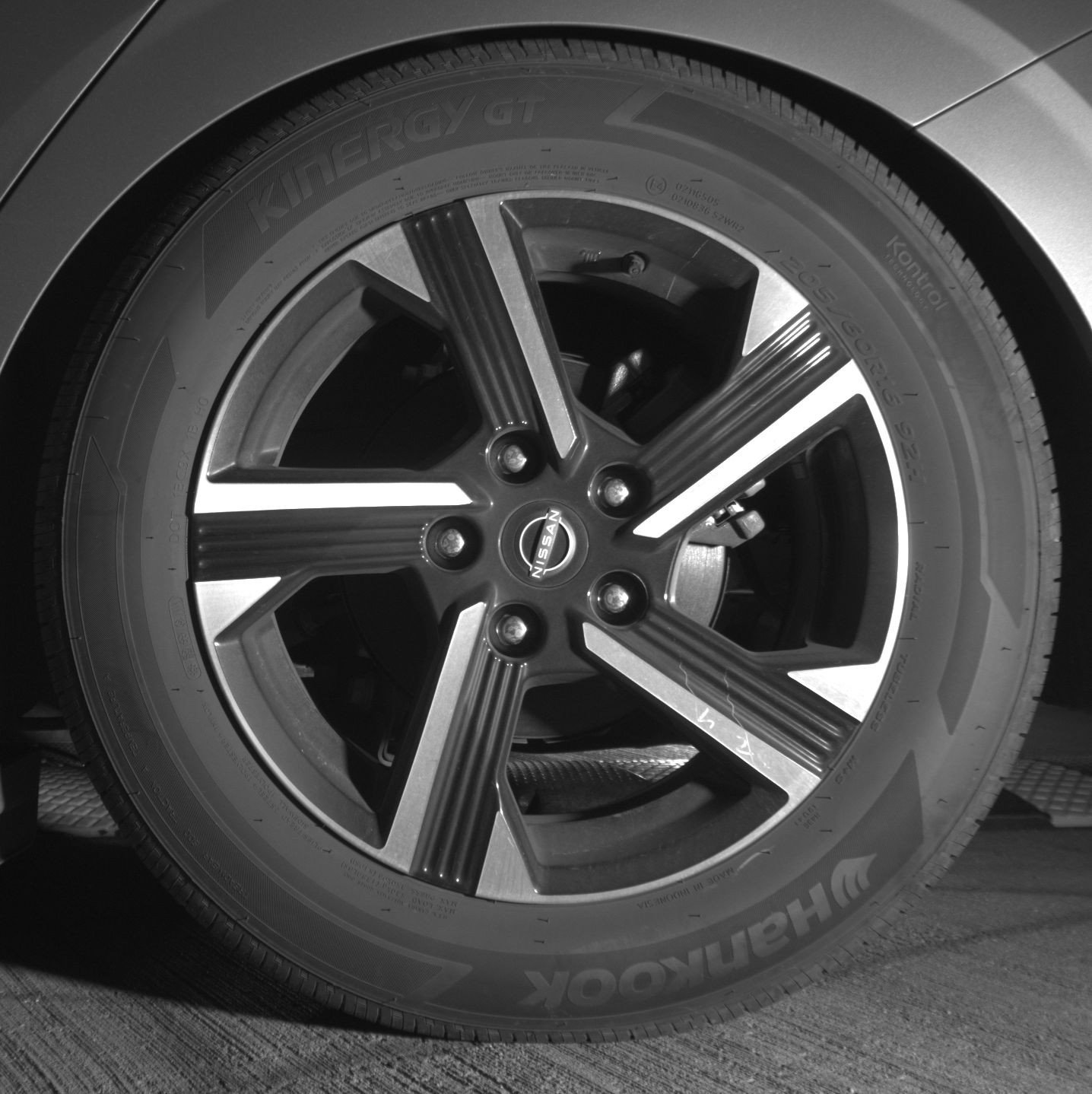 Used 2025 Nissan Sentra SV image 14