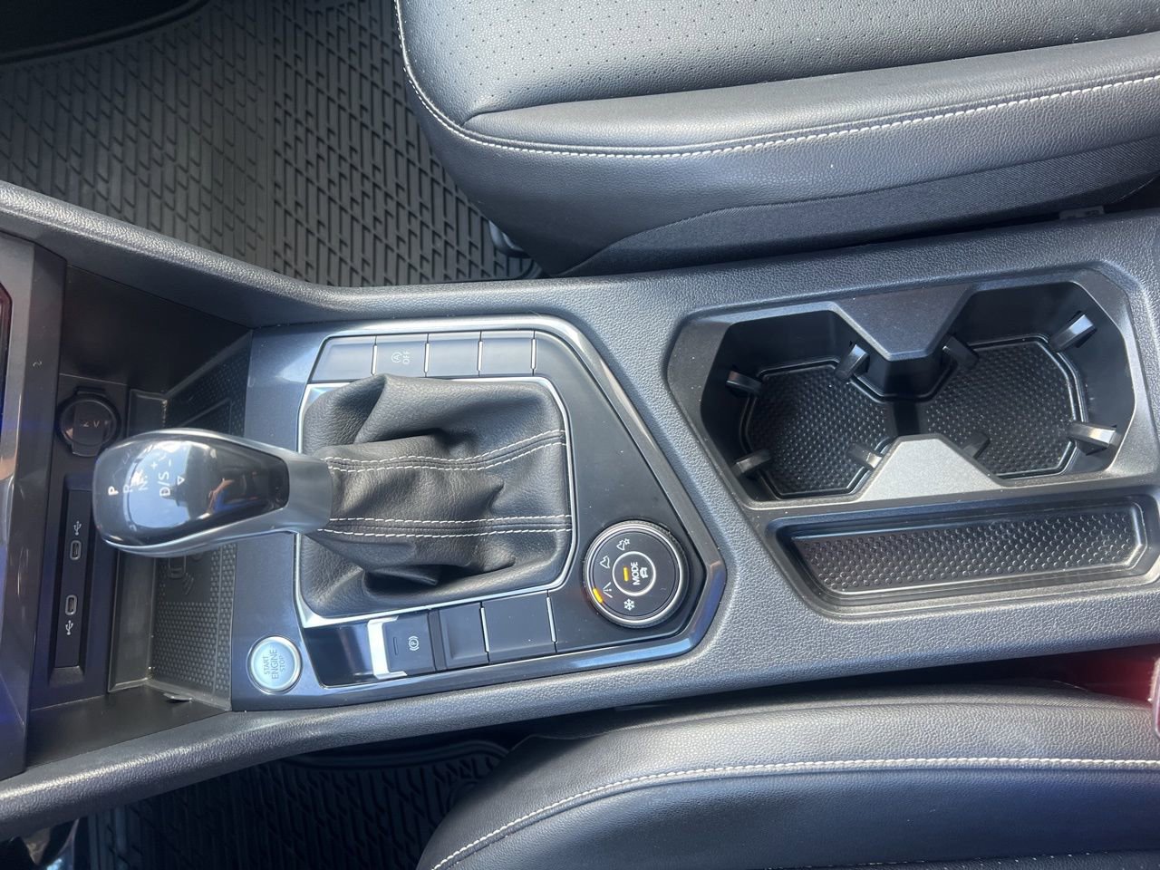 Used 2022 Volkswagen Tiguan SE image 30